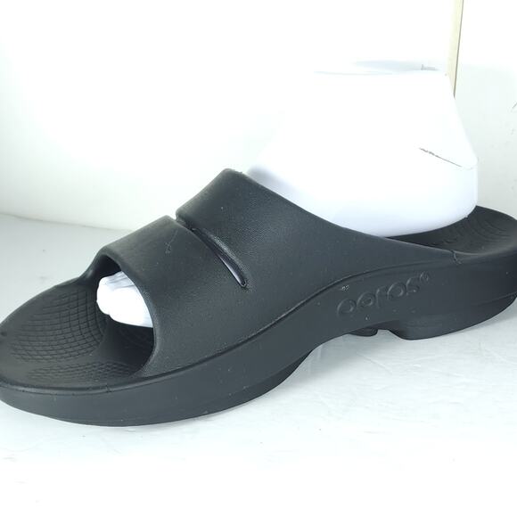 Oofos Men\'s OOahh US9 Black Beach Walking Recovery Slide Sandals Shoes main image 4